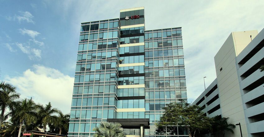 Aventura Building